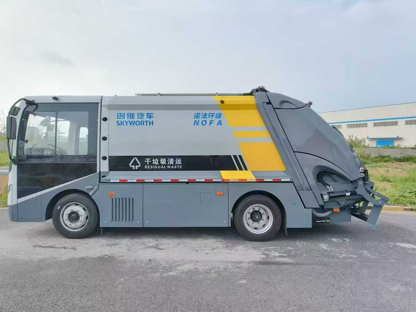 創(chuàng)維18噸純電動壓縮式垃圾運(yùn)輸車圖片5